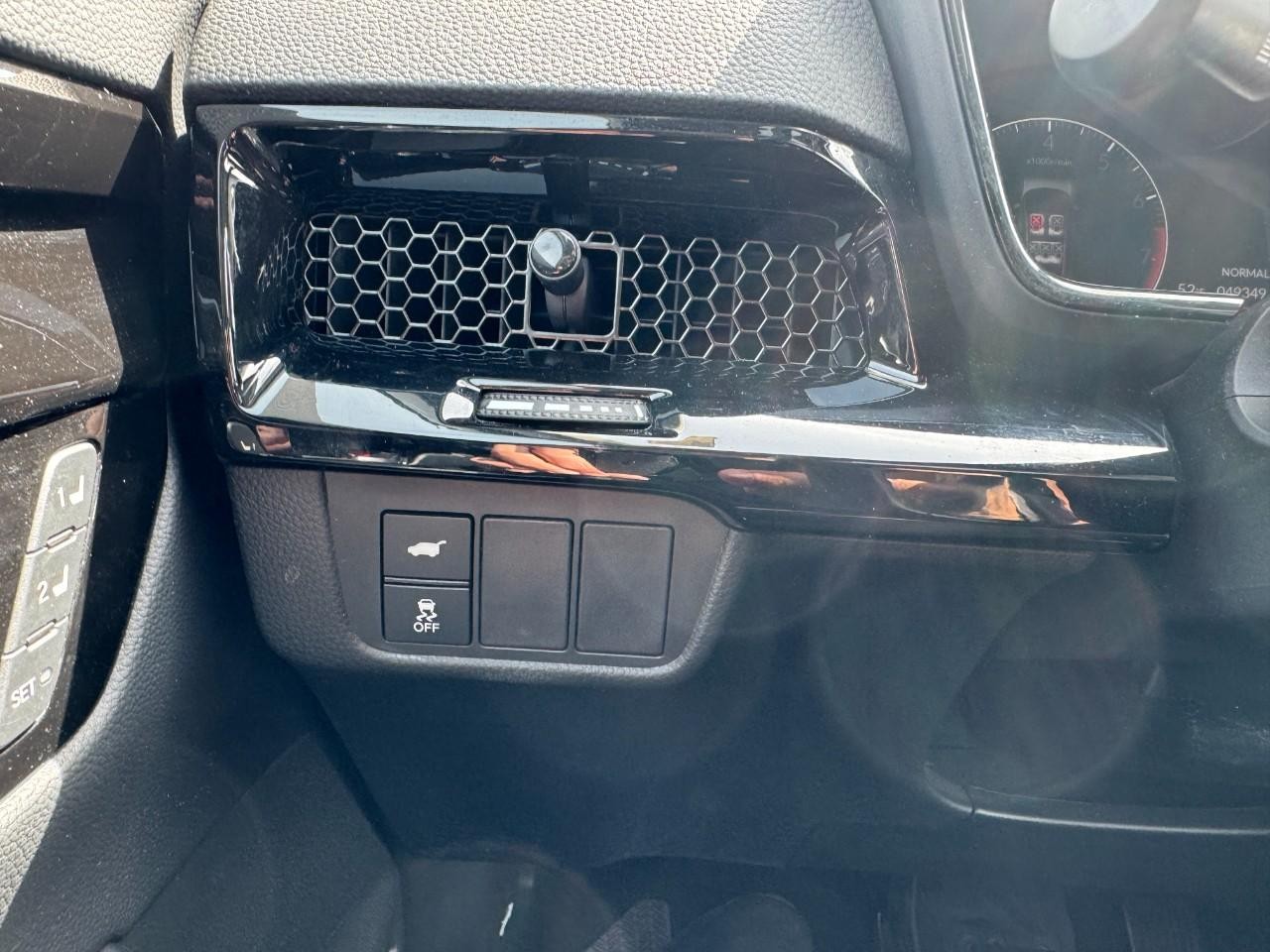 Honda CR-V Vehicle Full-screen Gallery Image 26