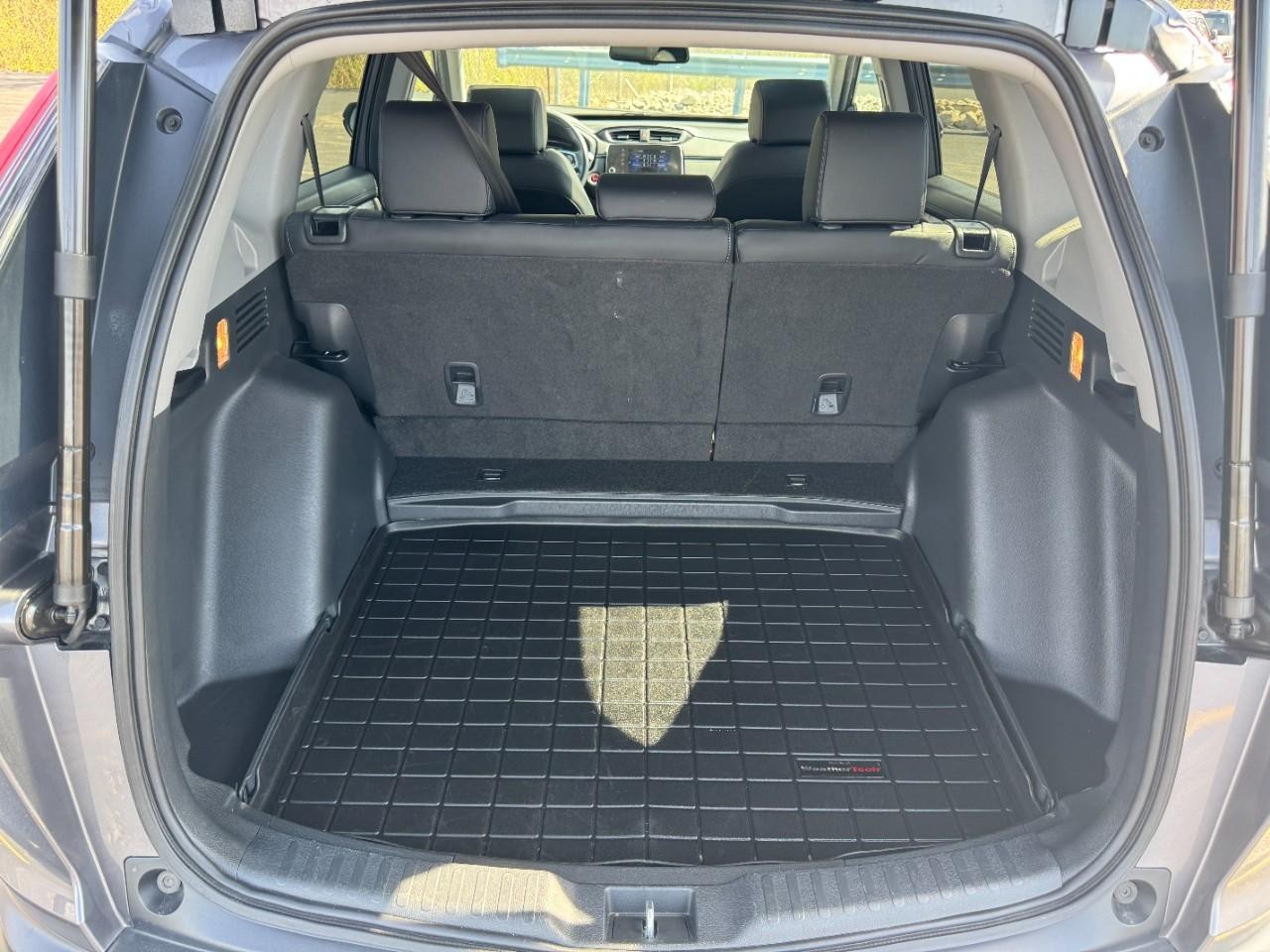 Honda CR-V Vehicle Full-screen Gallery Image 04