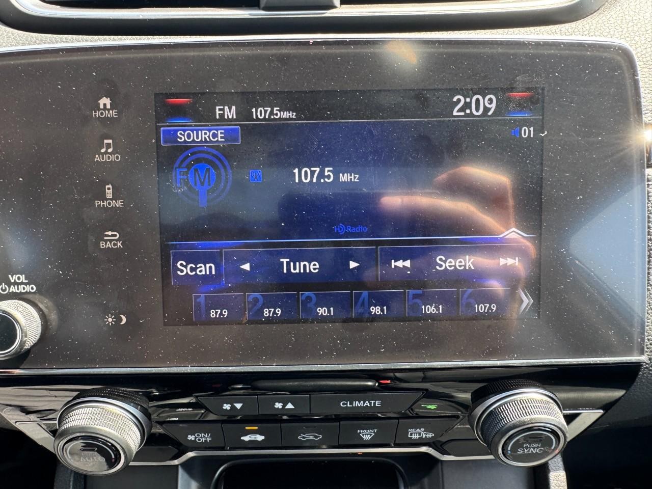 Honda CR-V Vehicle Full-screen Gallery Image 24