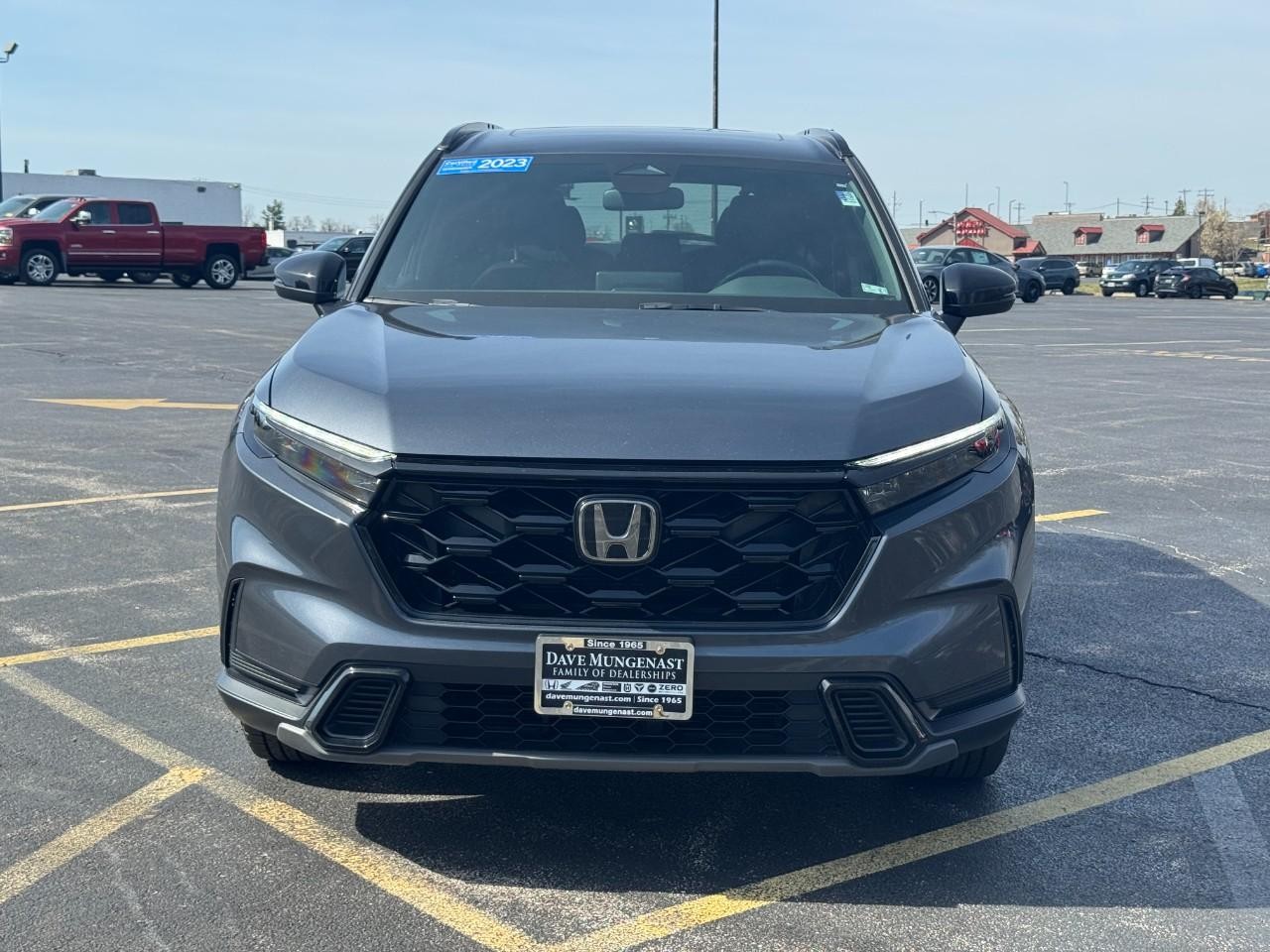 Honda CR-V Hybrid Vehicle Full-screen Gallery Image 09