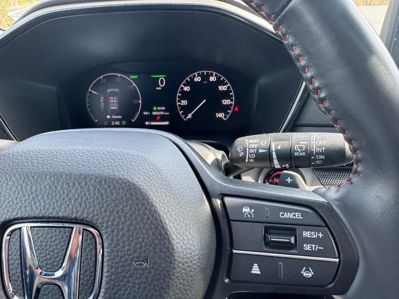 Honda CR-V Hybrid Vehicle Full-screen Gallery Image 22