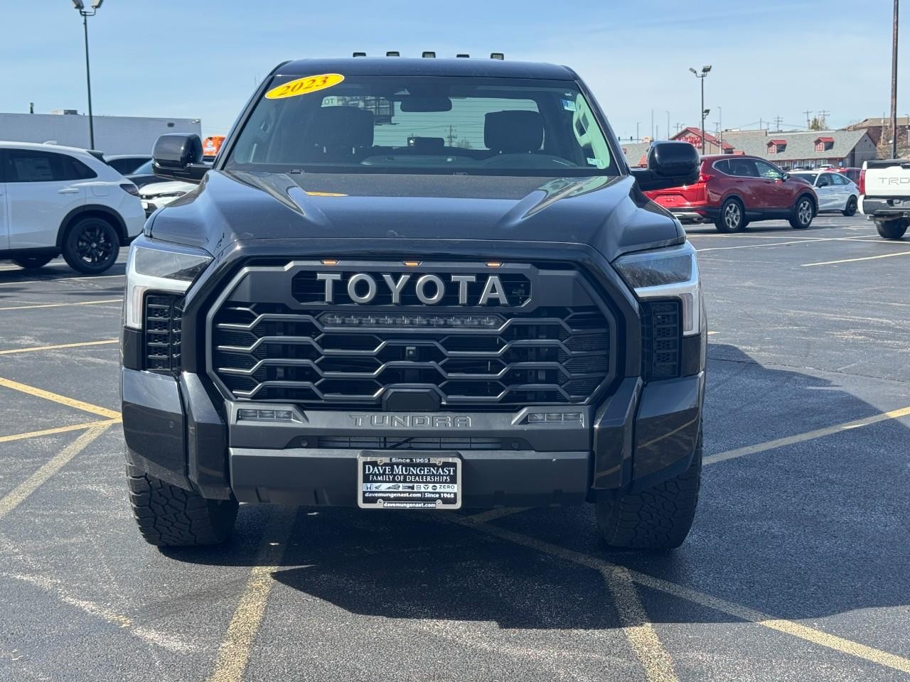 Toyota Tundra 4WD Vehicle Full-screen Gallery Image 09