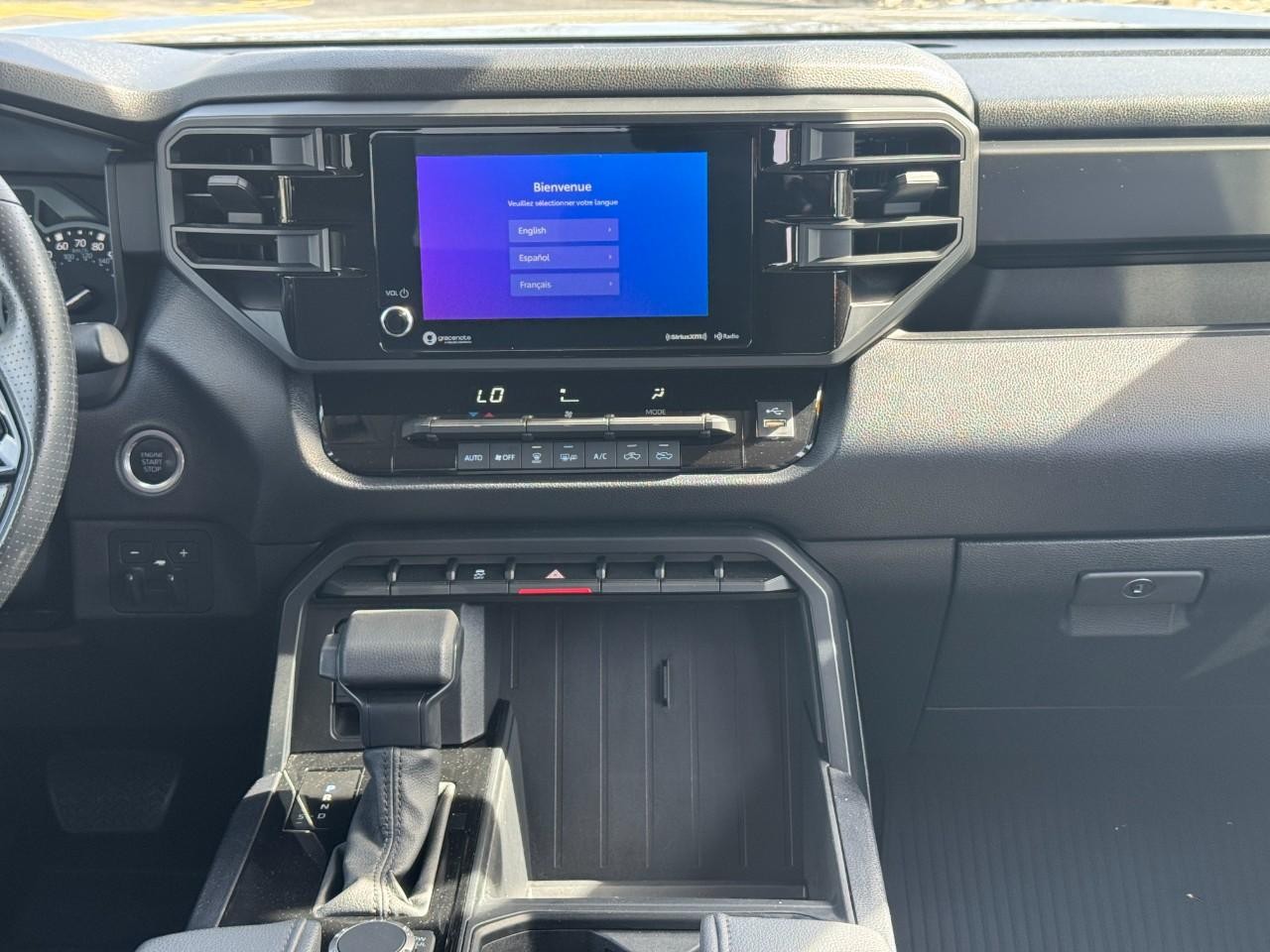 Toyota Tundra 4WD Vehicle Full-screen Gallery Image 13