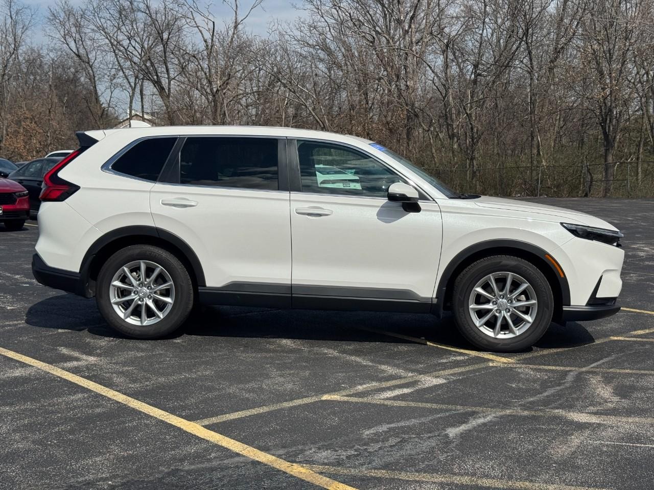 Honda CR-V Vehicle Full-screen Gallery Image 02