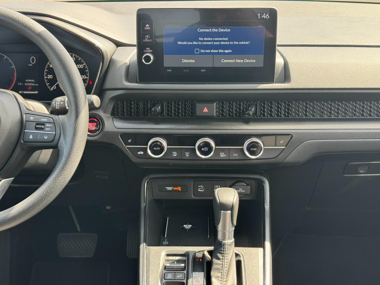 Honda CR-V Vehicle Full-screen Gallery Image 13