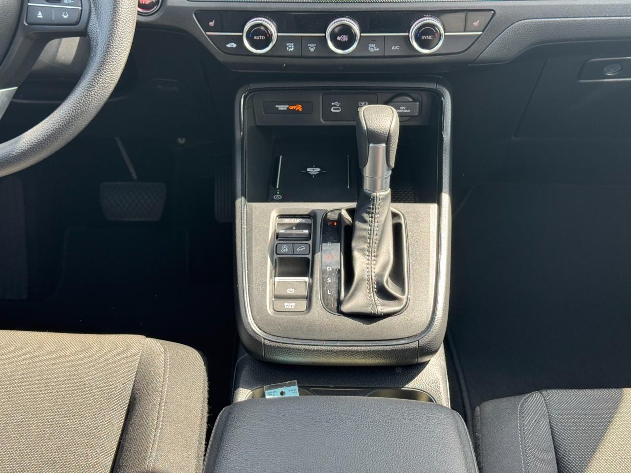 Honda CR-V Vehicle Full-screen Gallery Image 14