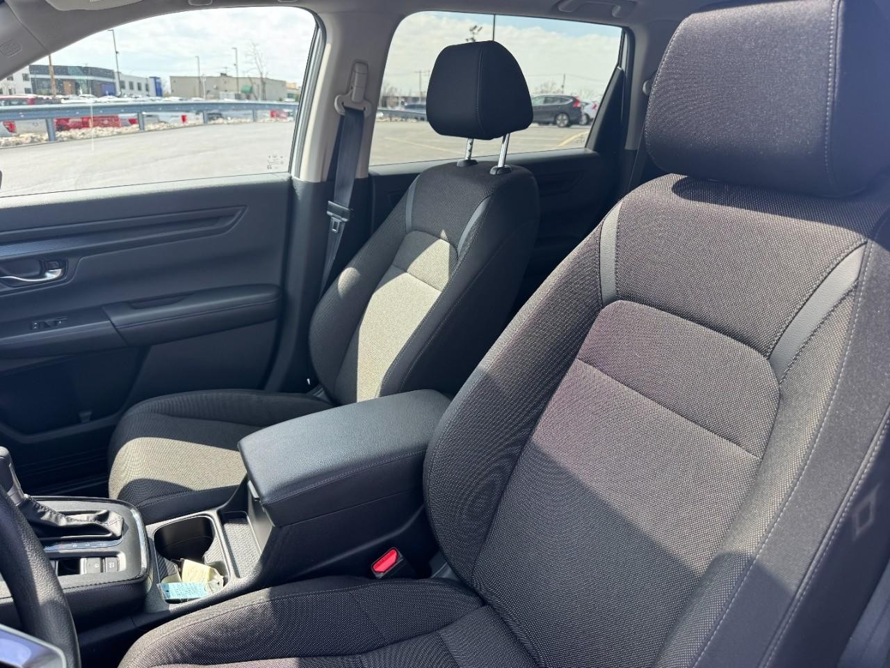 Honda CR-V Vehicle Full-screen Gallery Image 19