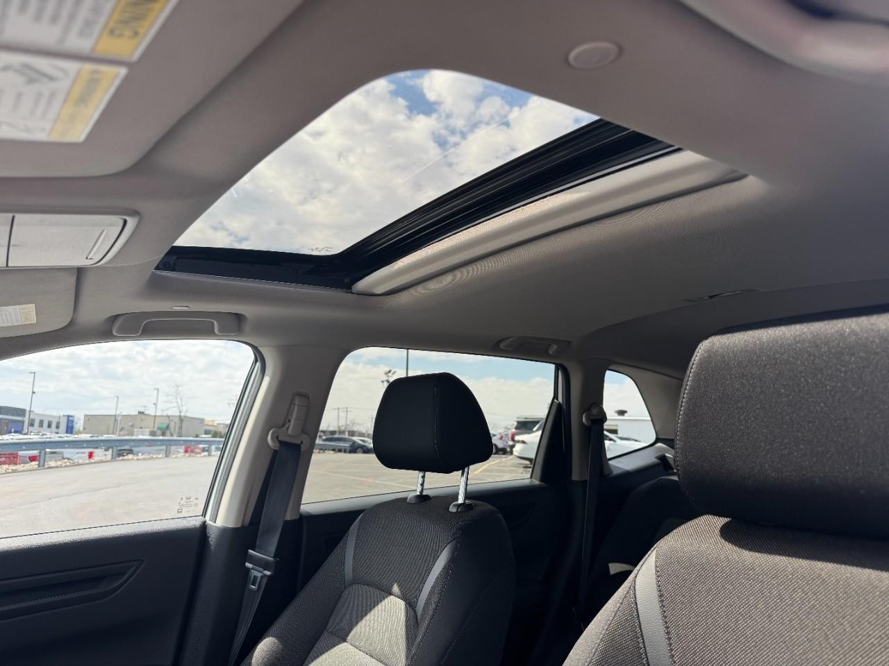 Honda CR-V Vehicle Full-screen Gallery Image 20