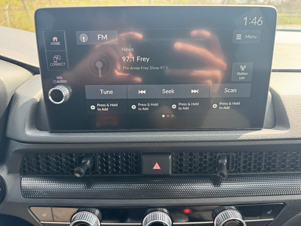 Honda CR-V Vehicle Full-screen Gallery Image 24