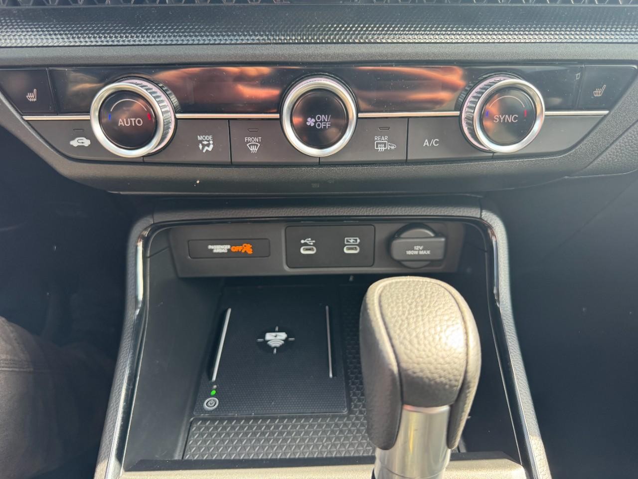 Honda CR-V Vehicle Full-screen Gallery Image 26