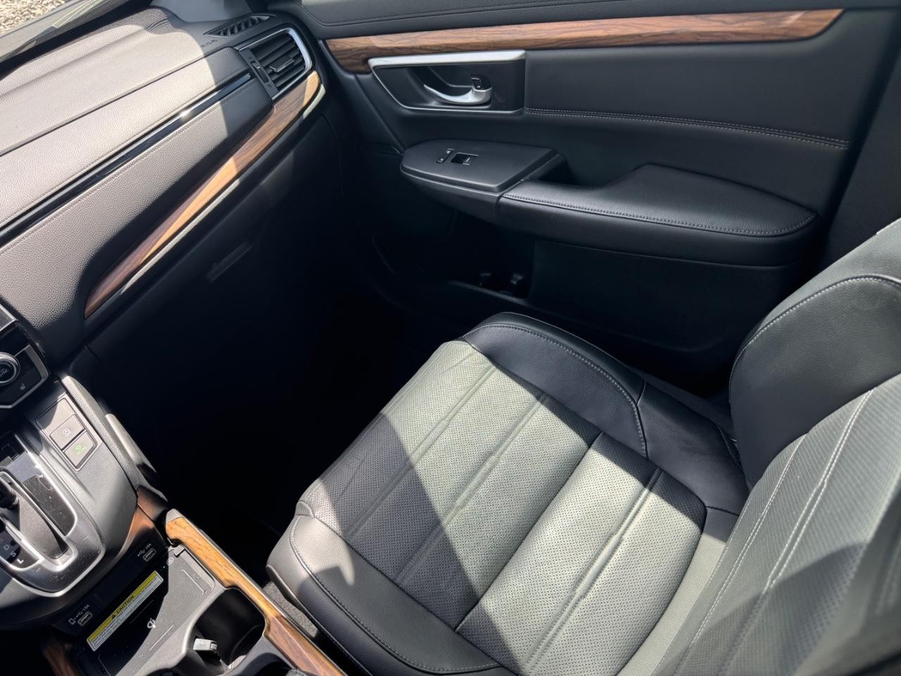 Honda CR-V Vehicle Full-screen Gallery Image 14