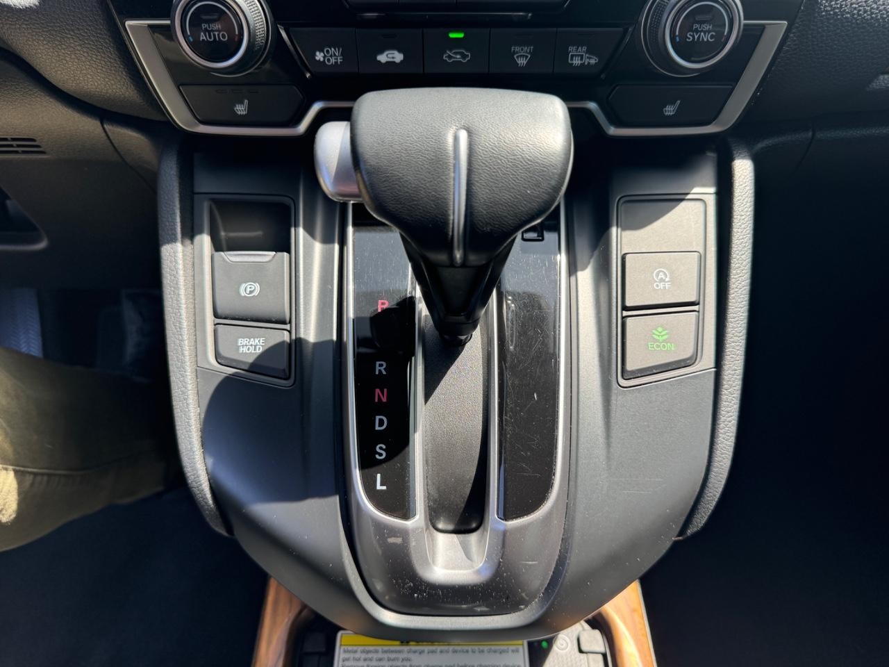 Honda CR-V Vehicle Full-screen Gallery Image 25