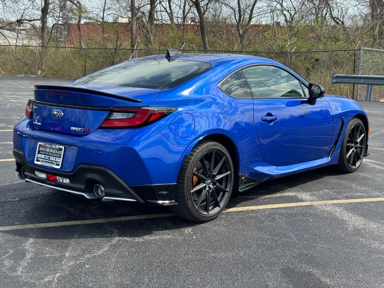 Subaru BRZ Vehicle Full-screen Gallery Image 03