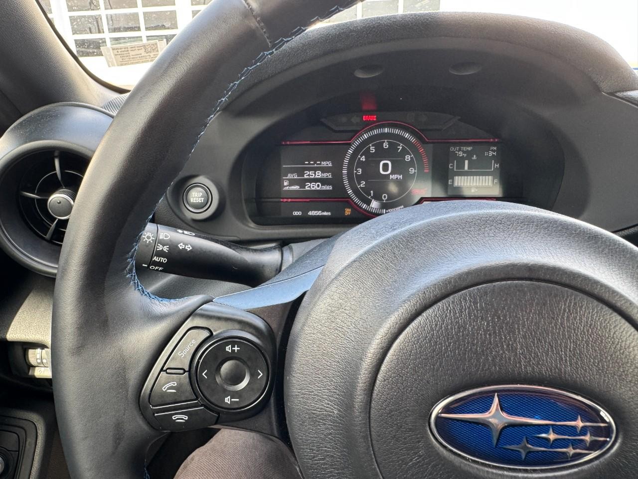 Subaru BRZ Vehicle Full-screen Gallery Image 11