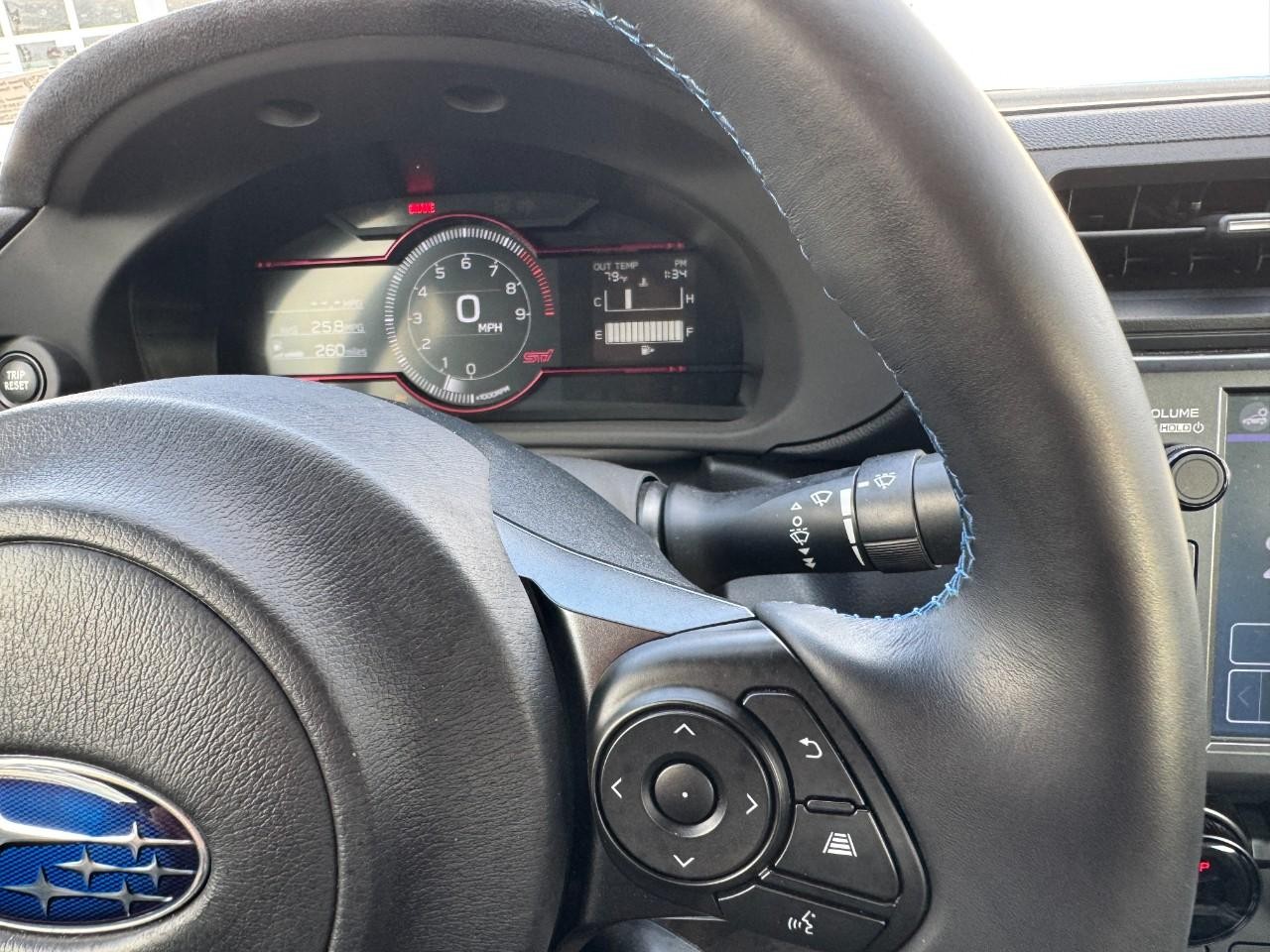 Subaru BRZ Vehicle Full-screen Gallery Image 12