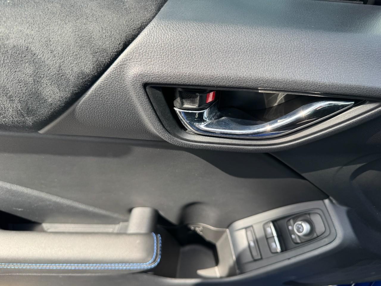 Subaru BRZ Vehicle Full-screen Gallery Image 20