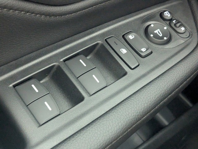 Honda Odyssey Vehicle Full-screen Gallery Image 13