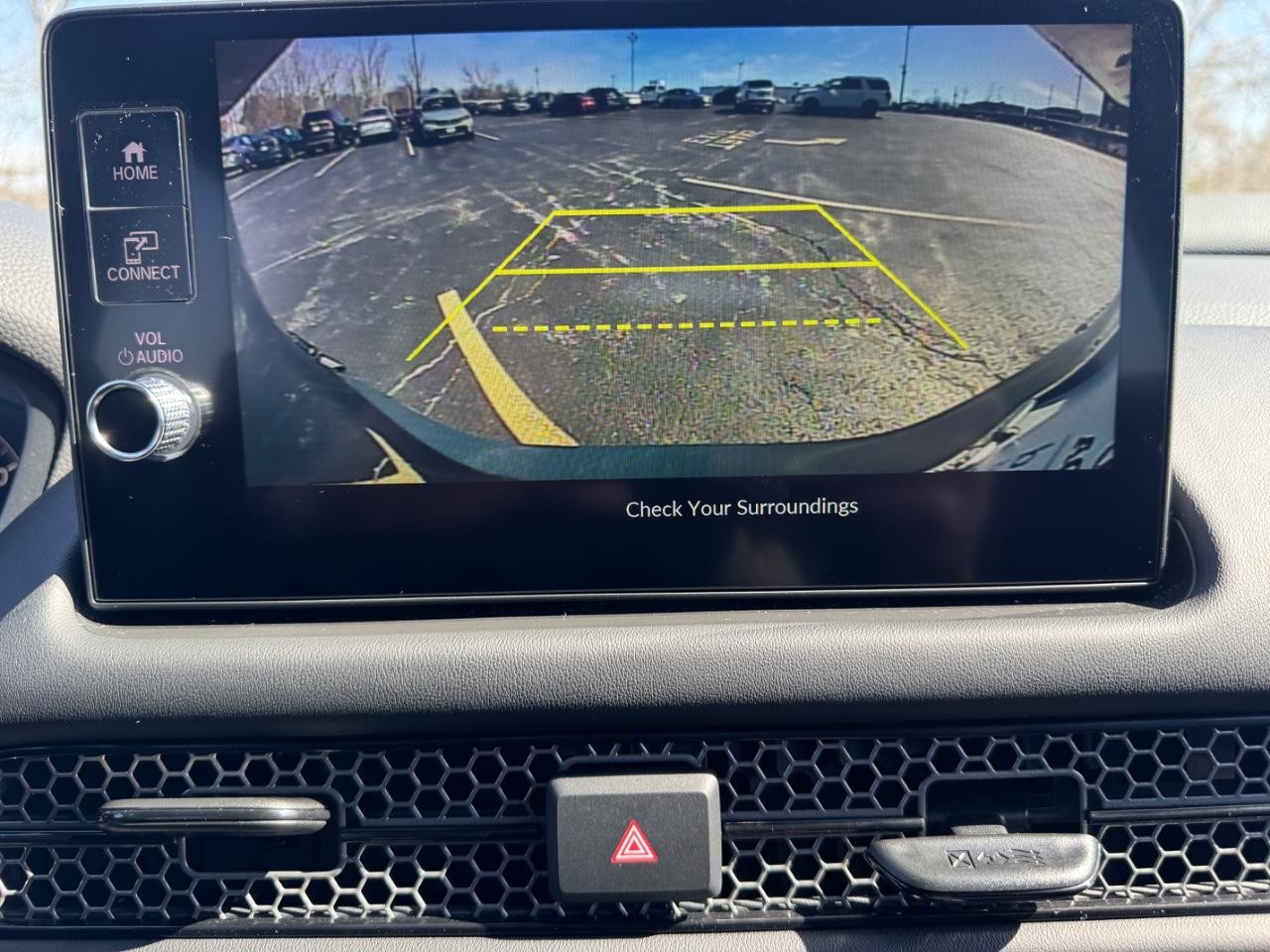 Honda HR-V Vehicle Full-screen Gallery Image 24