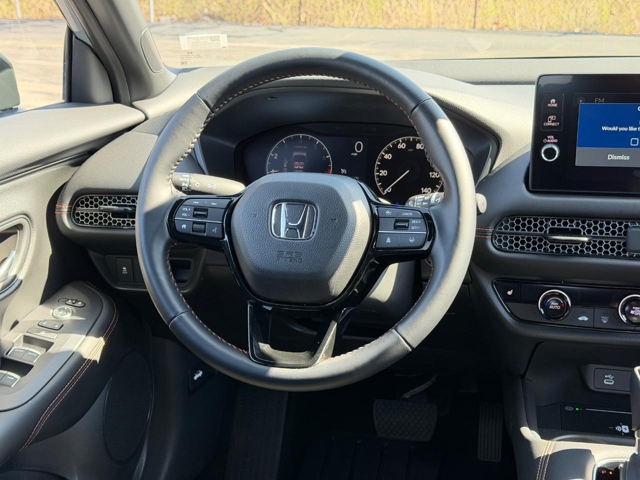 Honda HR-V Vehicle Full-screen Gallery Image 11