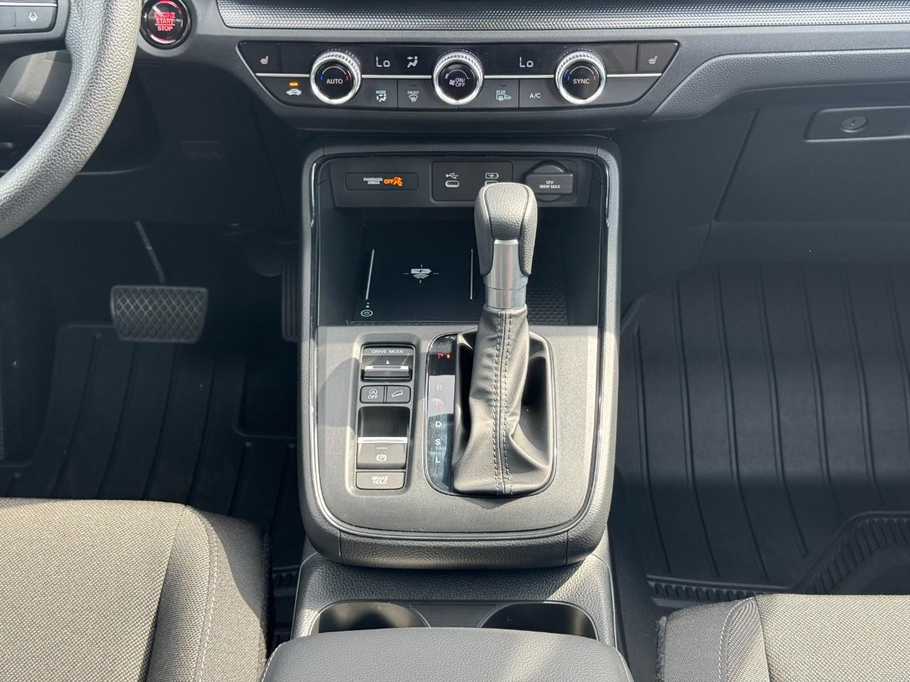 Honda CR-V Vehicle Full-screen Gallery Image 14