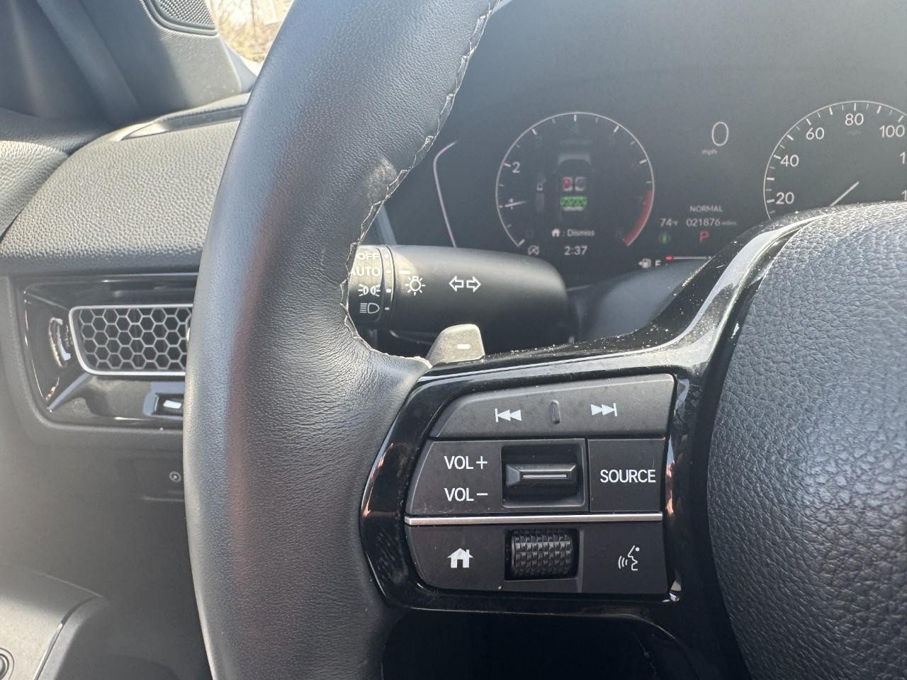 Honda Accord Sedan Vehicle Full-screen Gallery Image 19