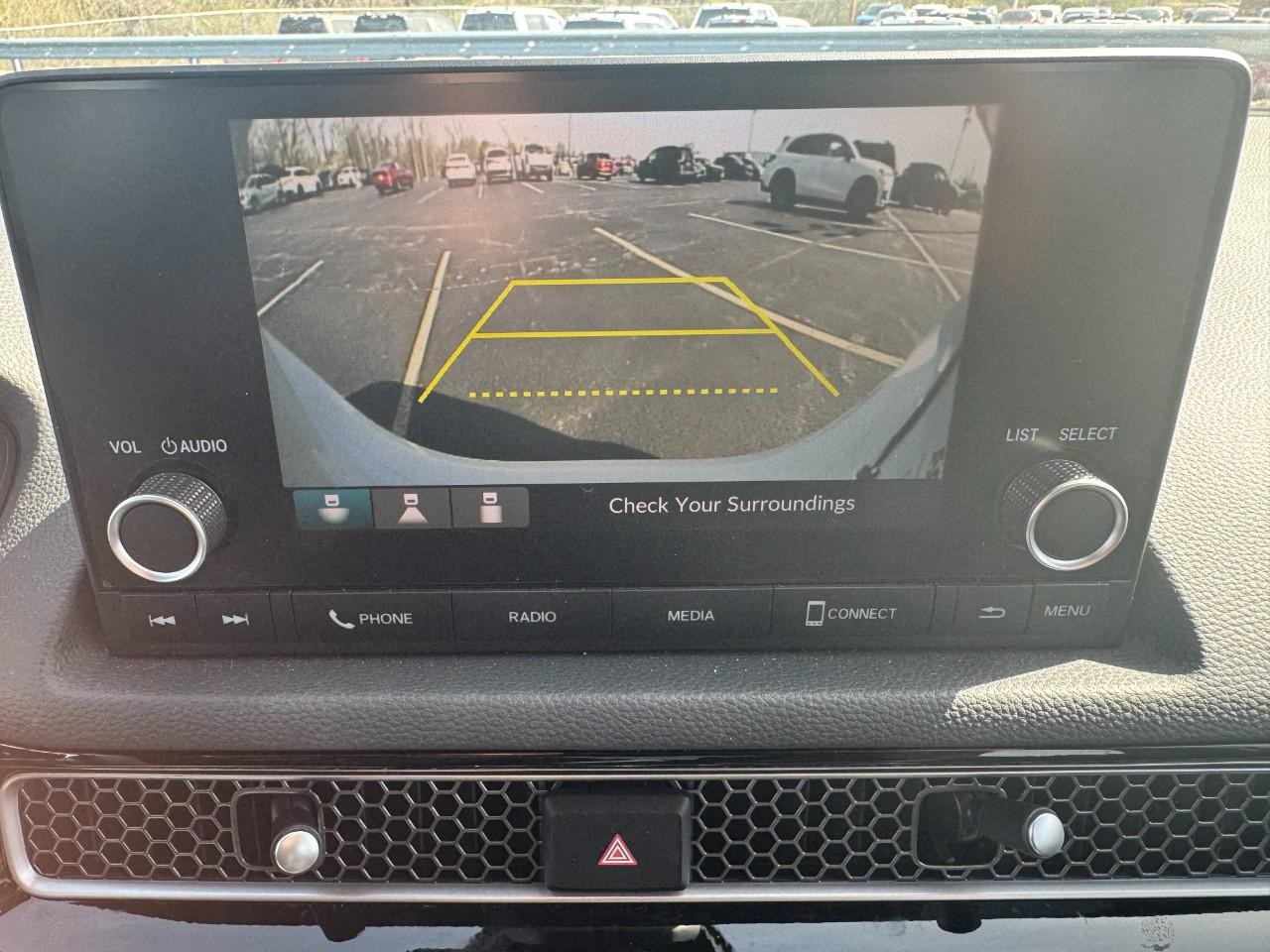 Honda Accord Sedan Vehicle Full-screen Gallery Image 23