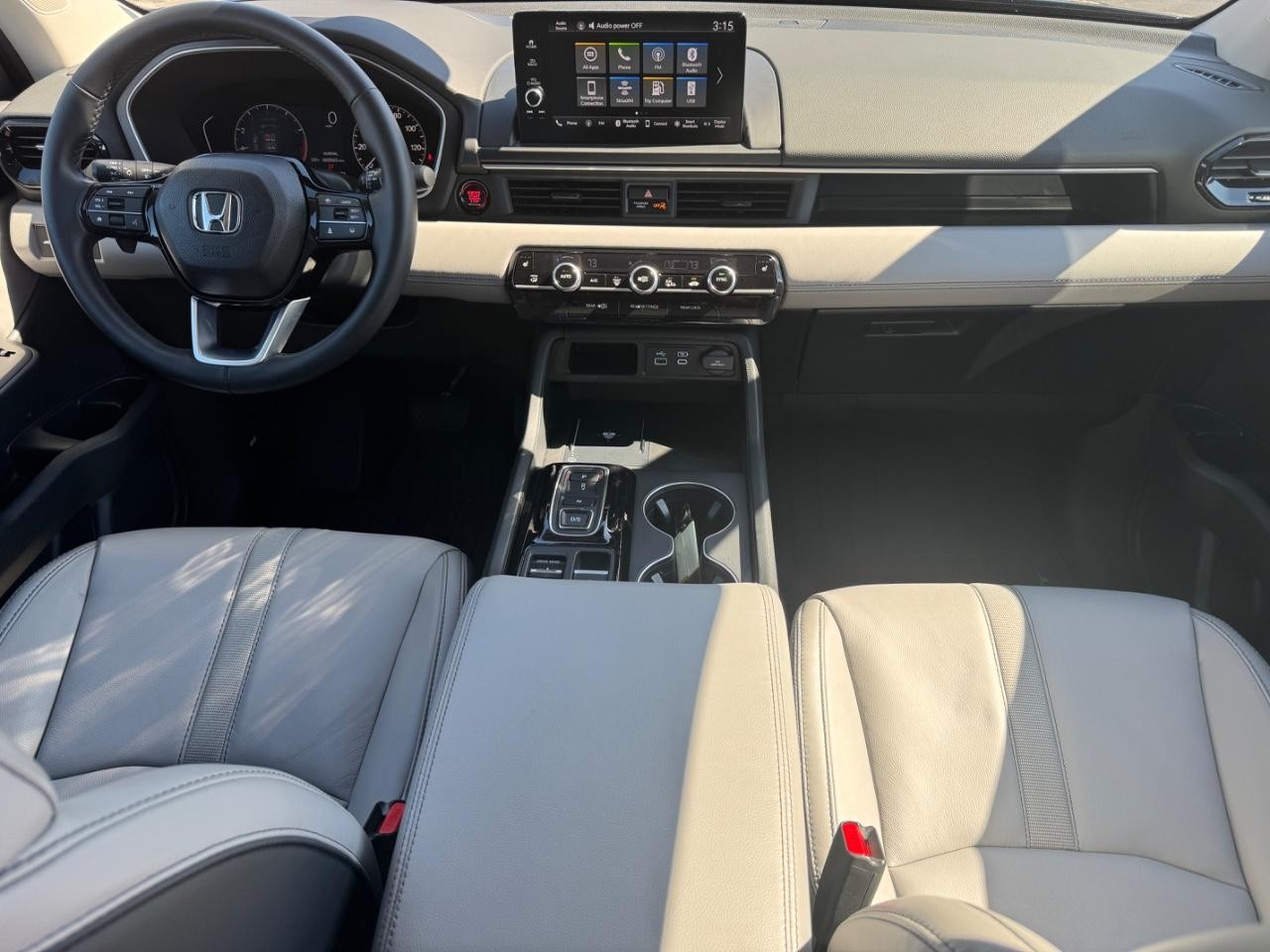 Honda Pilot Vehicle Full-screen Gallery Image 13