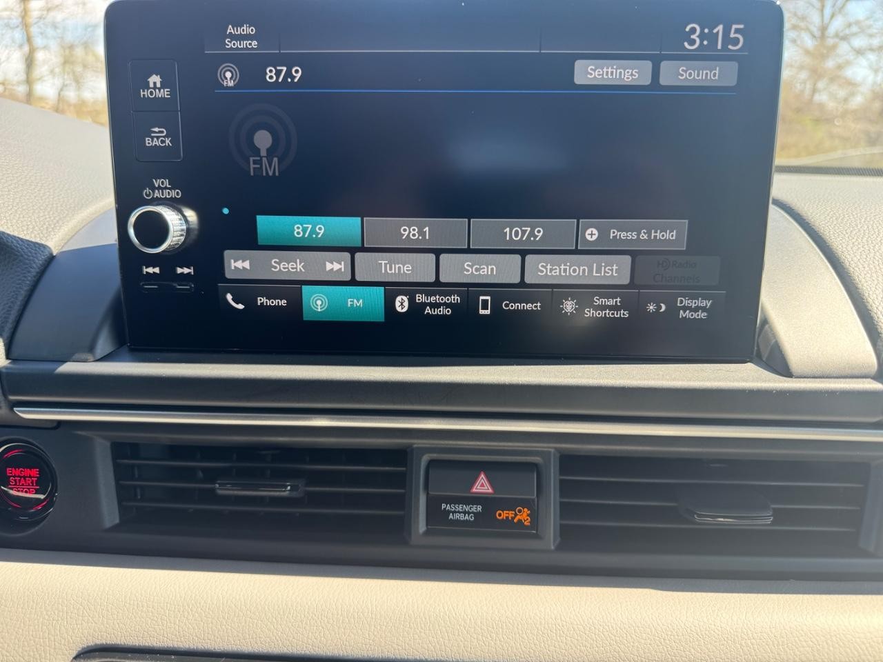 Honda Pilot Vehicle Full-screen Gallery Image 24