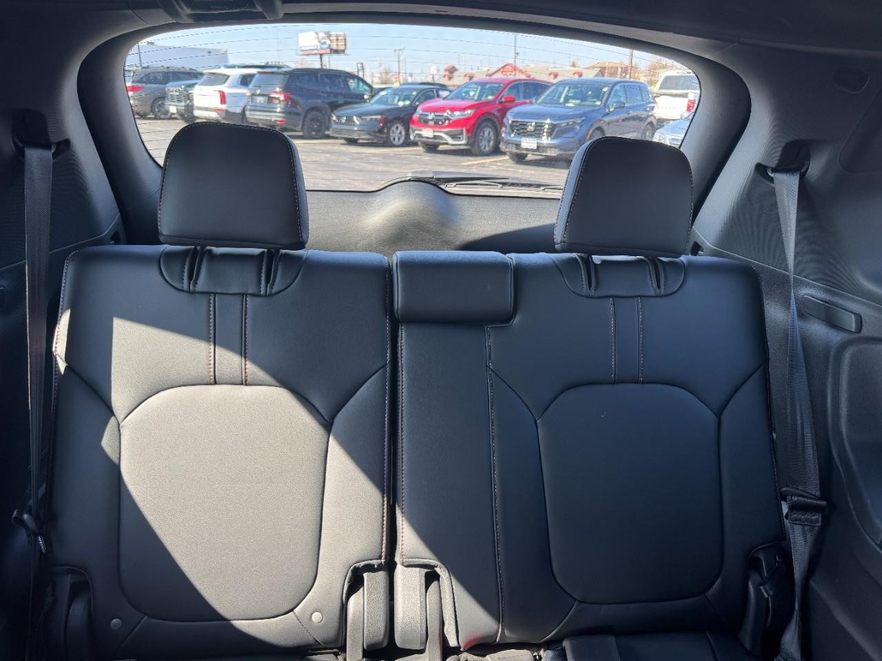 Honda Pilot Vehicle Full-screen Gallery Image 12