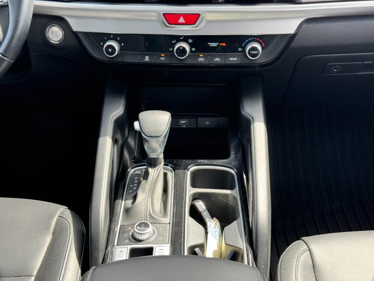 Kia Telluride Vehicle Full-screen Gallery Image 16