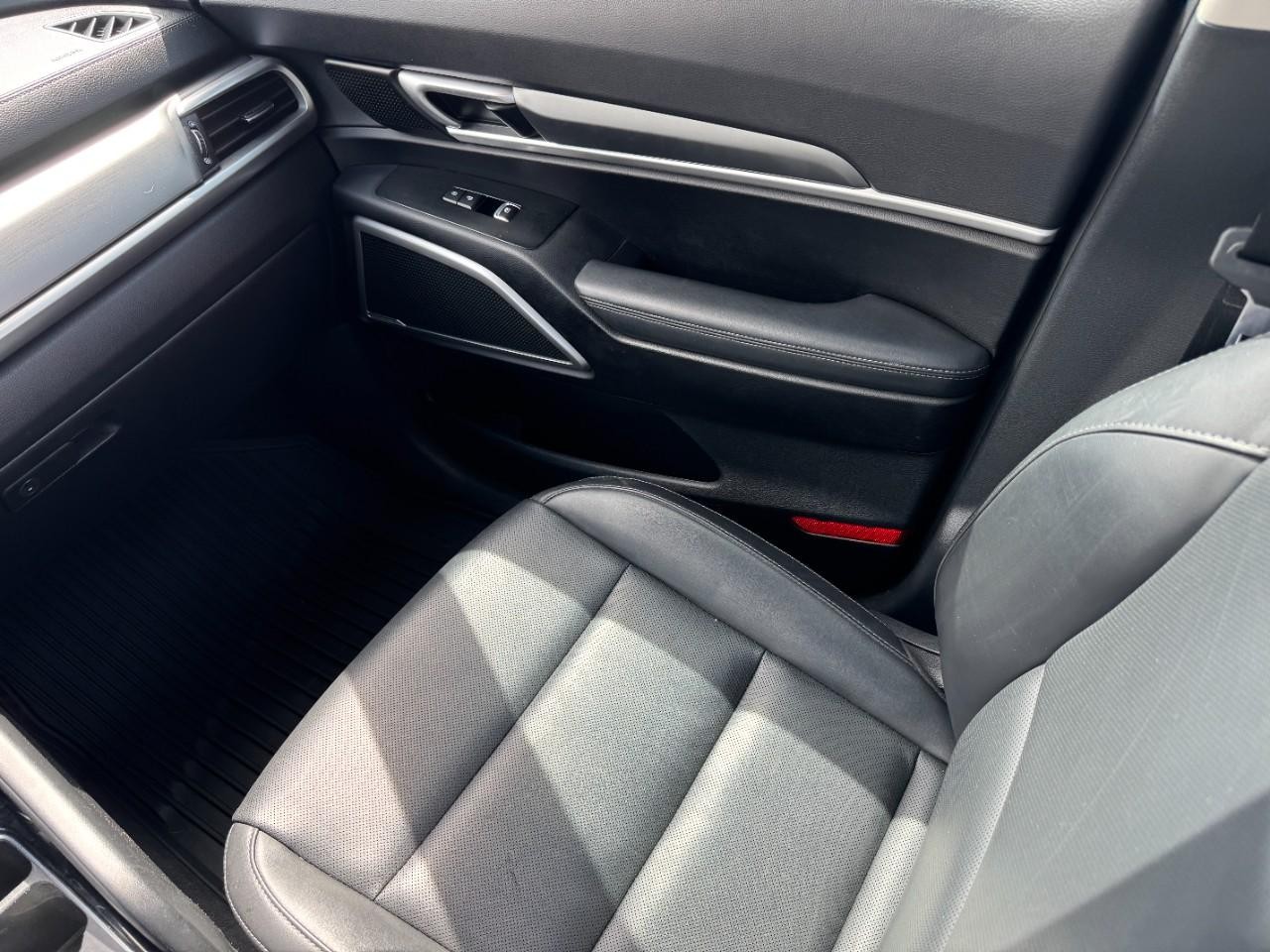 Kia Telluride Vehicle Full-screen Gallery Image 17