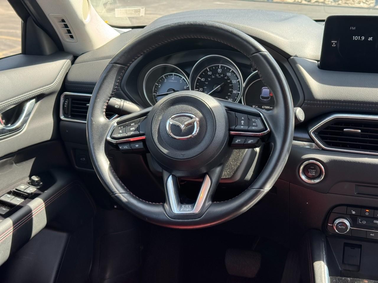 Mazda CX-5 Vehicle Full-screen Gallery Image 12