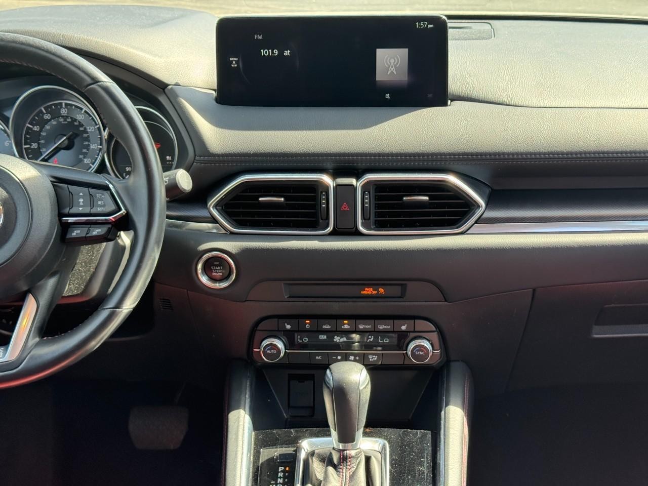 Mazda CX-5 Vehicle Full-screen Gallery Image 13