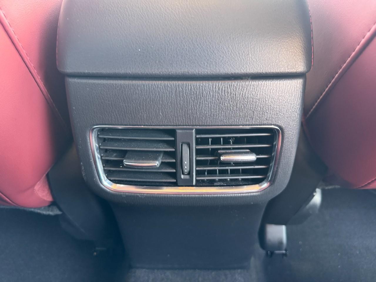 Mazda CX-5 Vehicle Full-screen Gallery Image 16