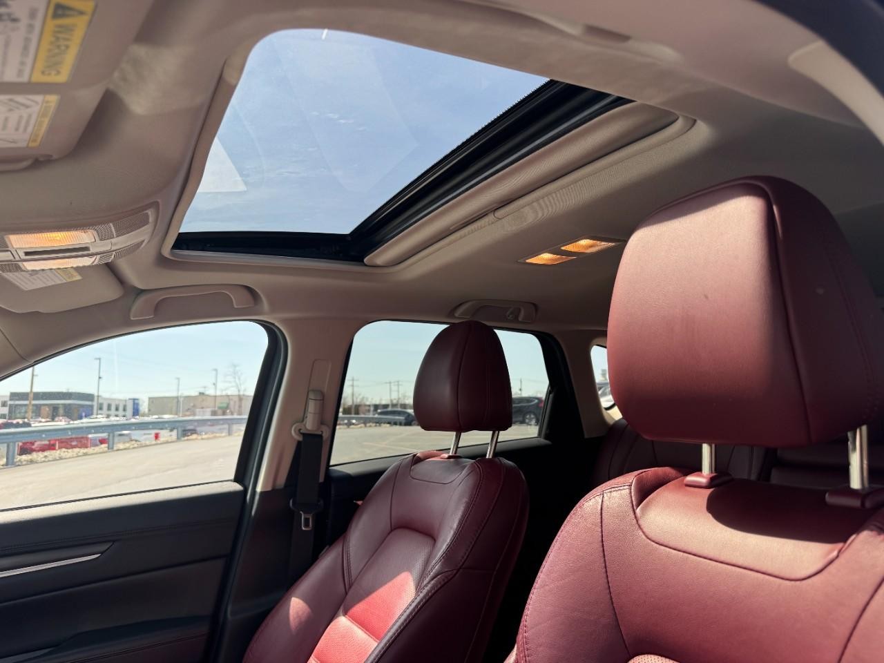 Mazda CX-5 Vehicle Full-screen Gallery Image 17