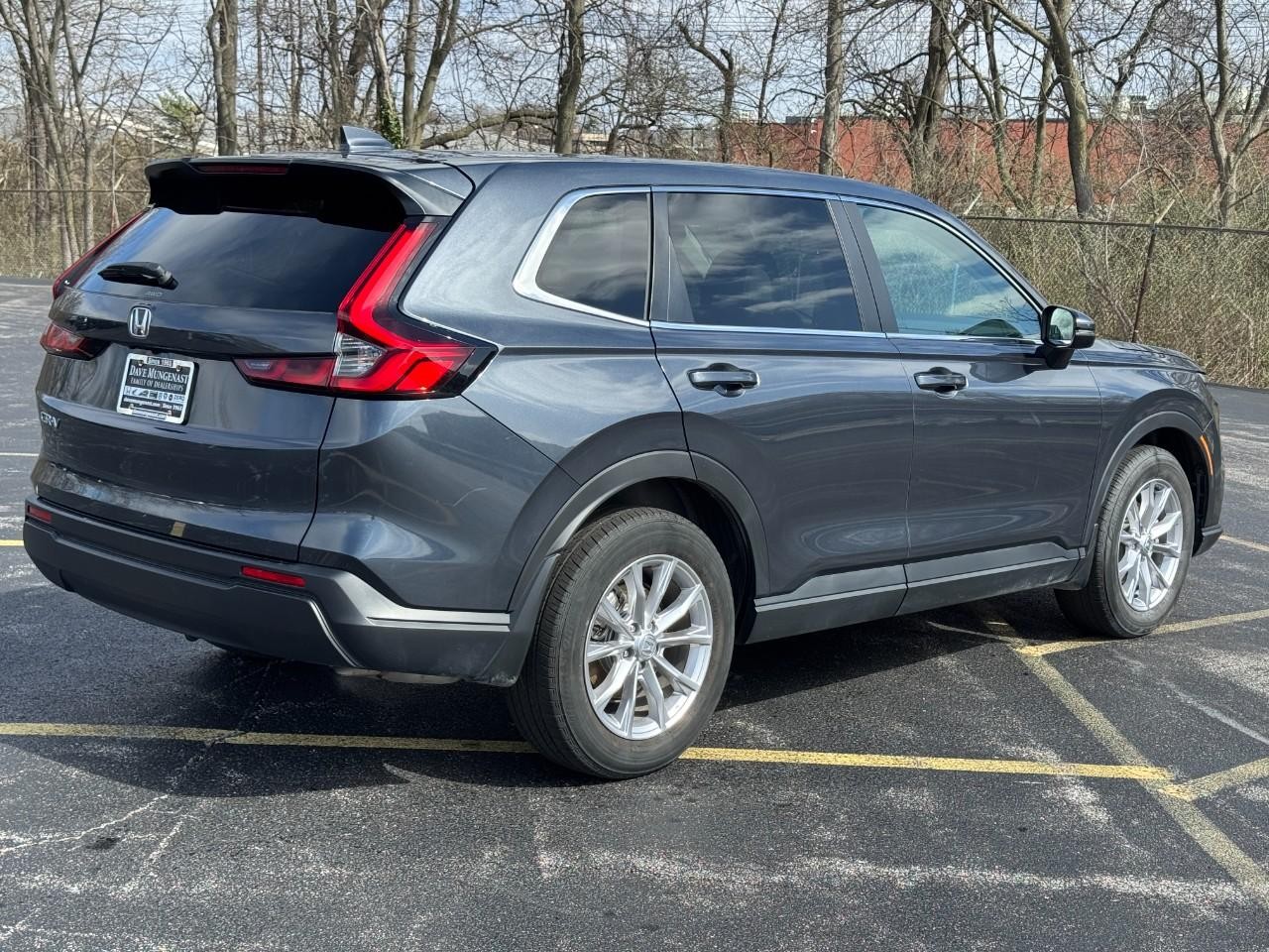 Honda CR-V Vehicle Full-screen Gallery Image 03