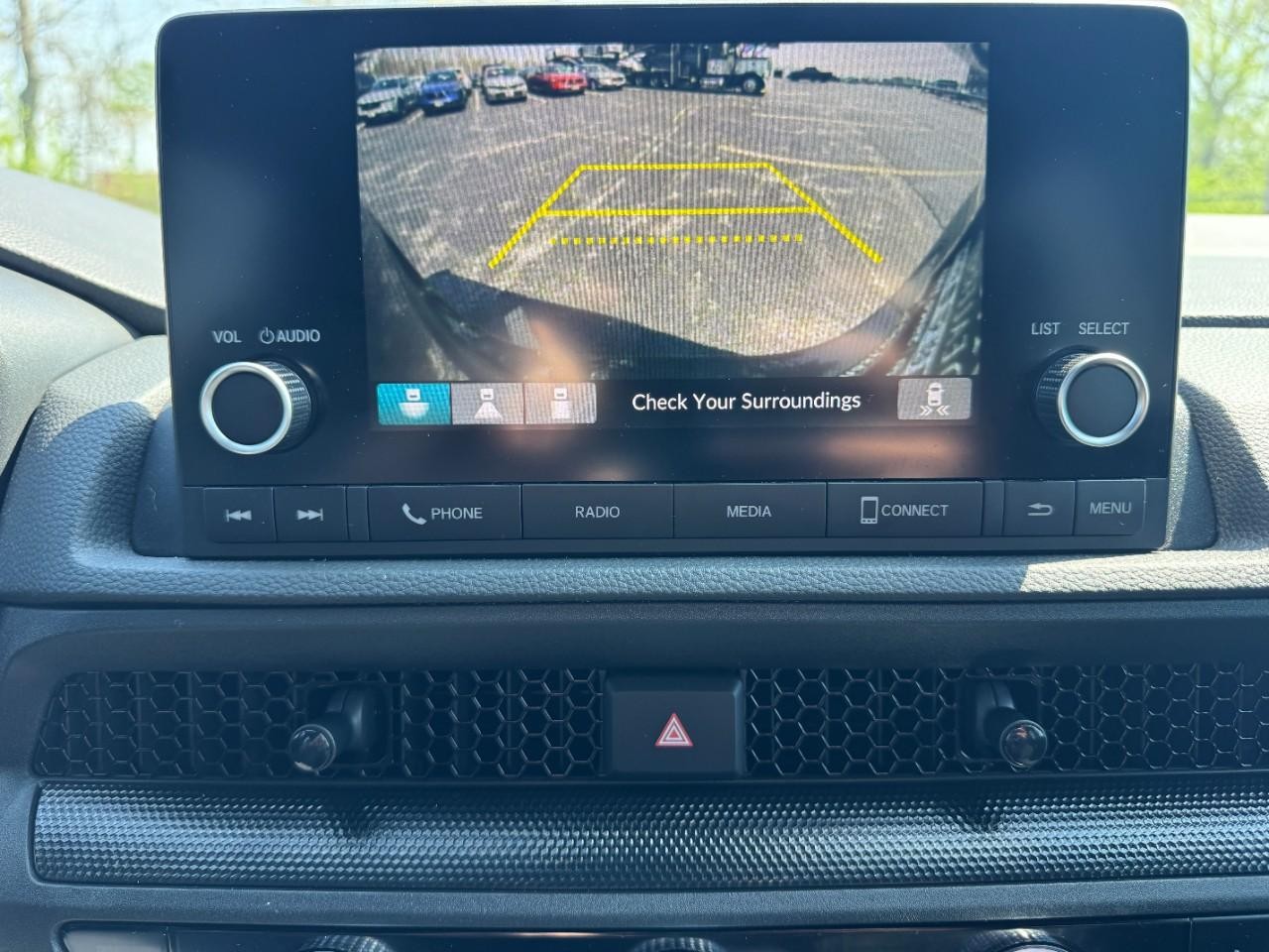 Honda CR-V Hybrid Vehicle Full-screen Gallery Image 26