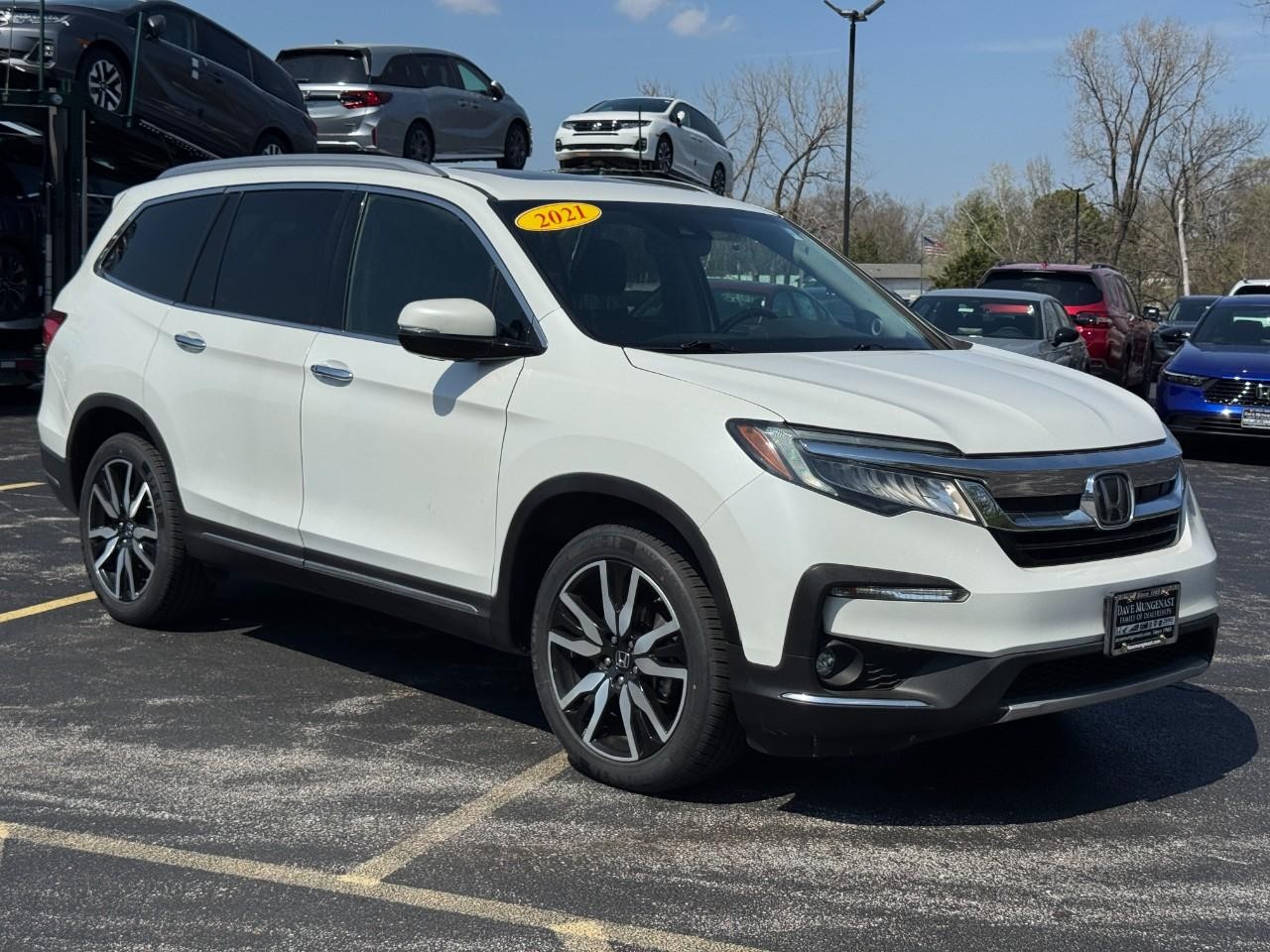 Honda Pilot Vehicle Full-screen Gallery Image 02