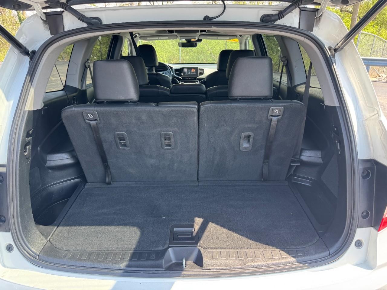 Honda Pilot Vehicle Full-screen Gallery Image 05