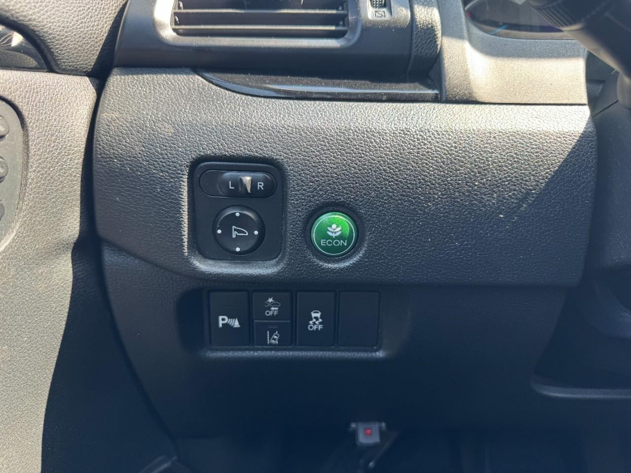 Honda Pilot Vehicle Full-screen Gallery Image 31