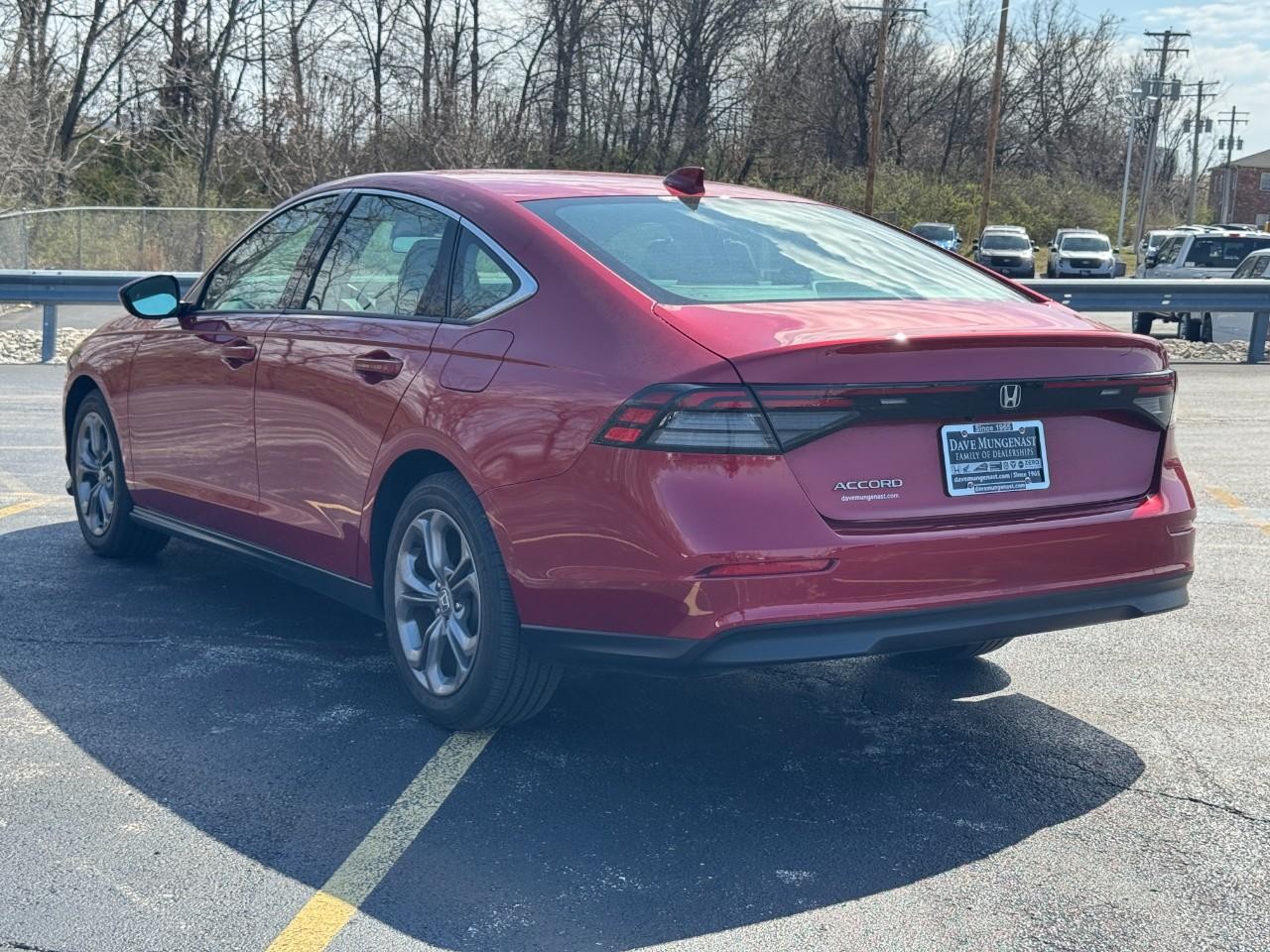 Honda Accord Sedan Vehicle Full-screen Gallery Image 06