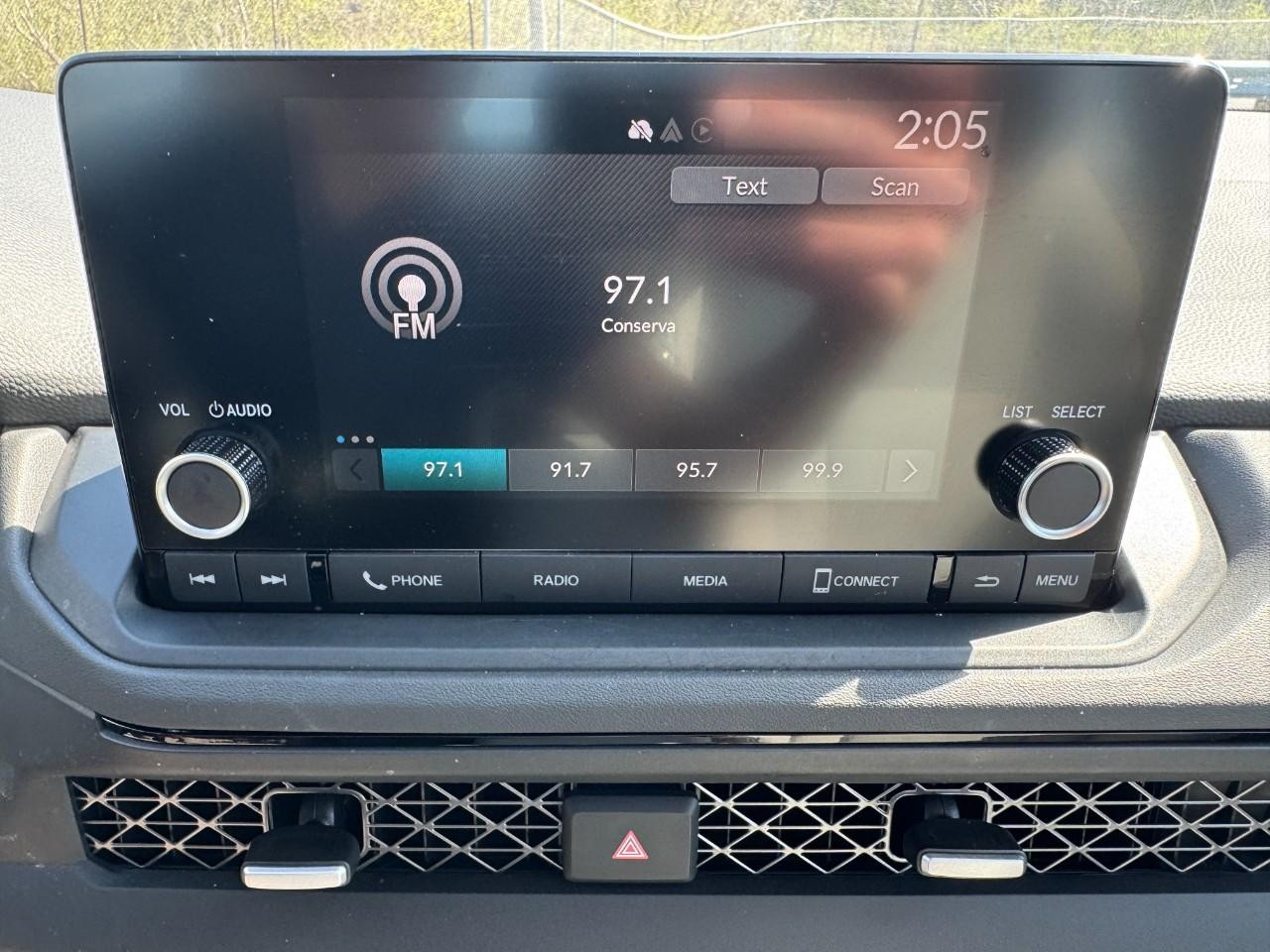 Honda Accord Sedan Vehicle Full-screen Gallery Image 24