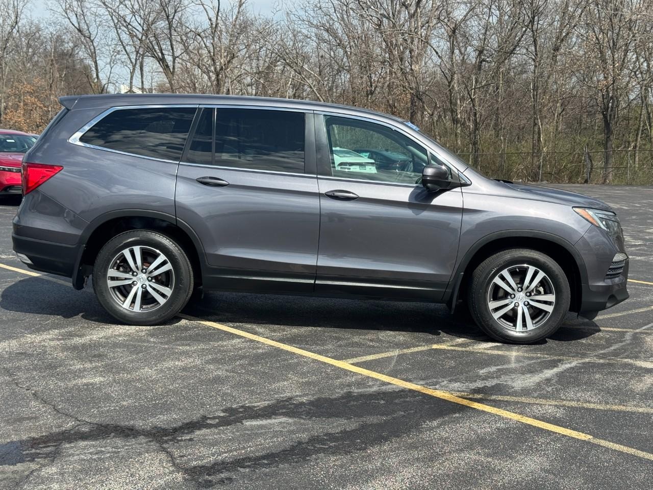 Honda Pilot Vehicle Full-screen Gallery Image 03