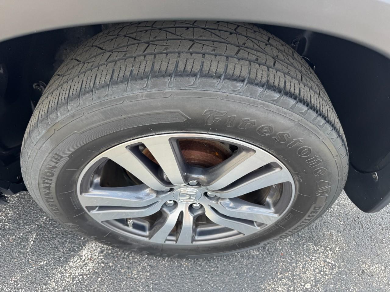 Honda Pilot Vehicle Full-screen Gallery Image 08