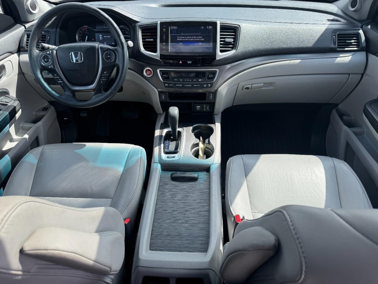 Honda Pilot Vehicle Full-screen Gallery Image 13