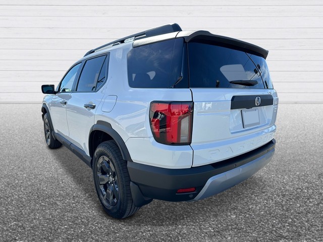 Honda Passport Vehicle Full-screen Gallery Image 04