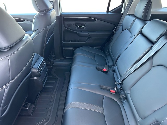 Honda Passport Vehicle Full-screen Gallery Image 22
