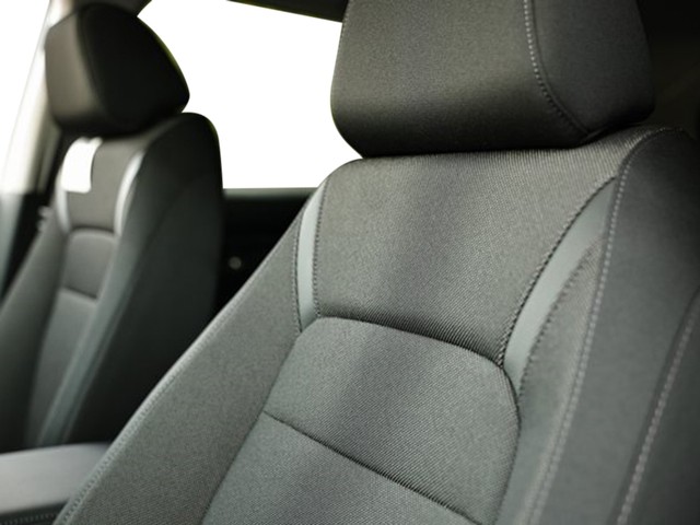 Honda CR-V Vehicle Full-screen Gallery Image 23