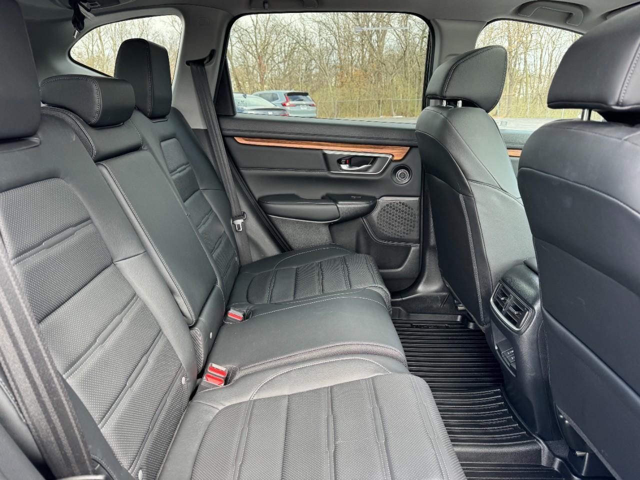 Honda CR-V Vehicle Full-screen Gallery Image 10