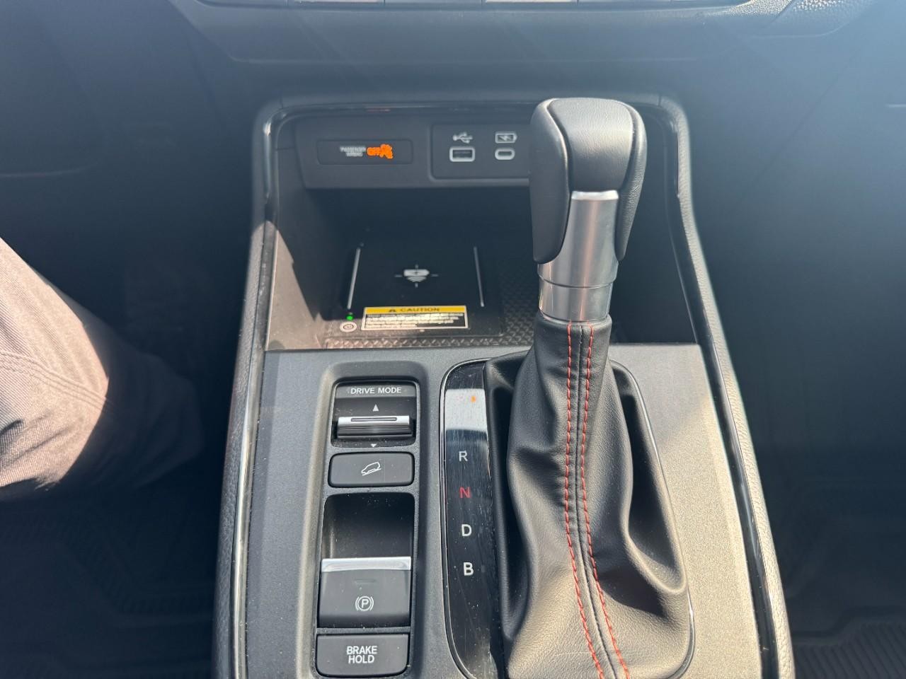 Honda CR-V Hybrid Vehicle Full-screen Gallery Image 26